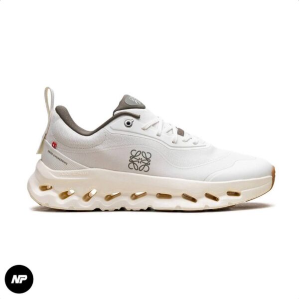 on running cloudtilt 2 loewe white khaki